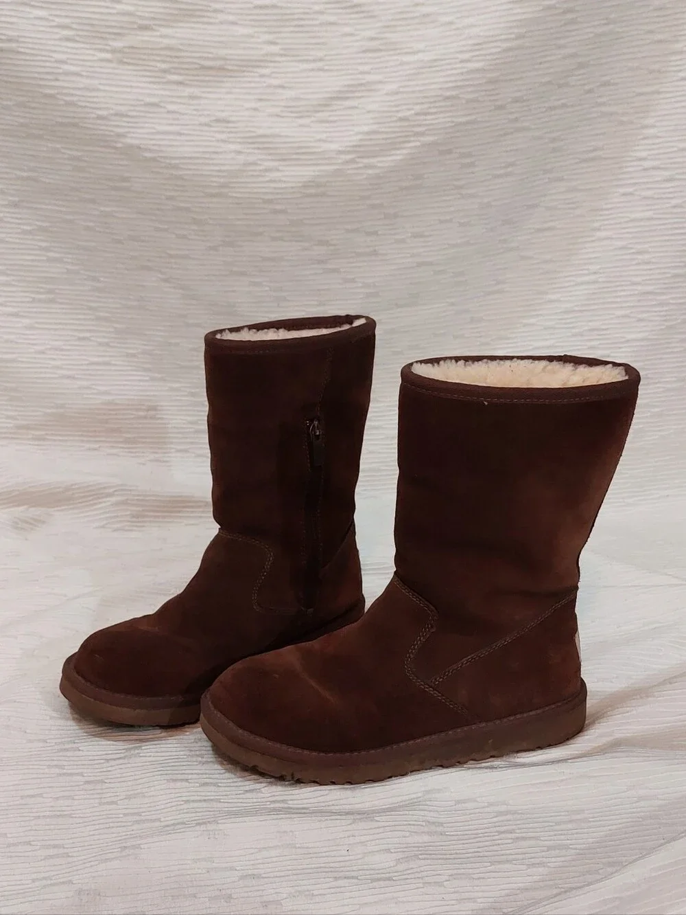 UGG Kids Brown Suede Shearling-Lined Zip Boots Size 4